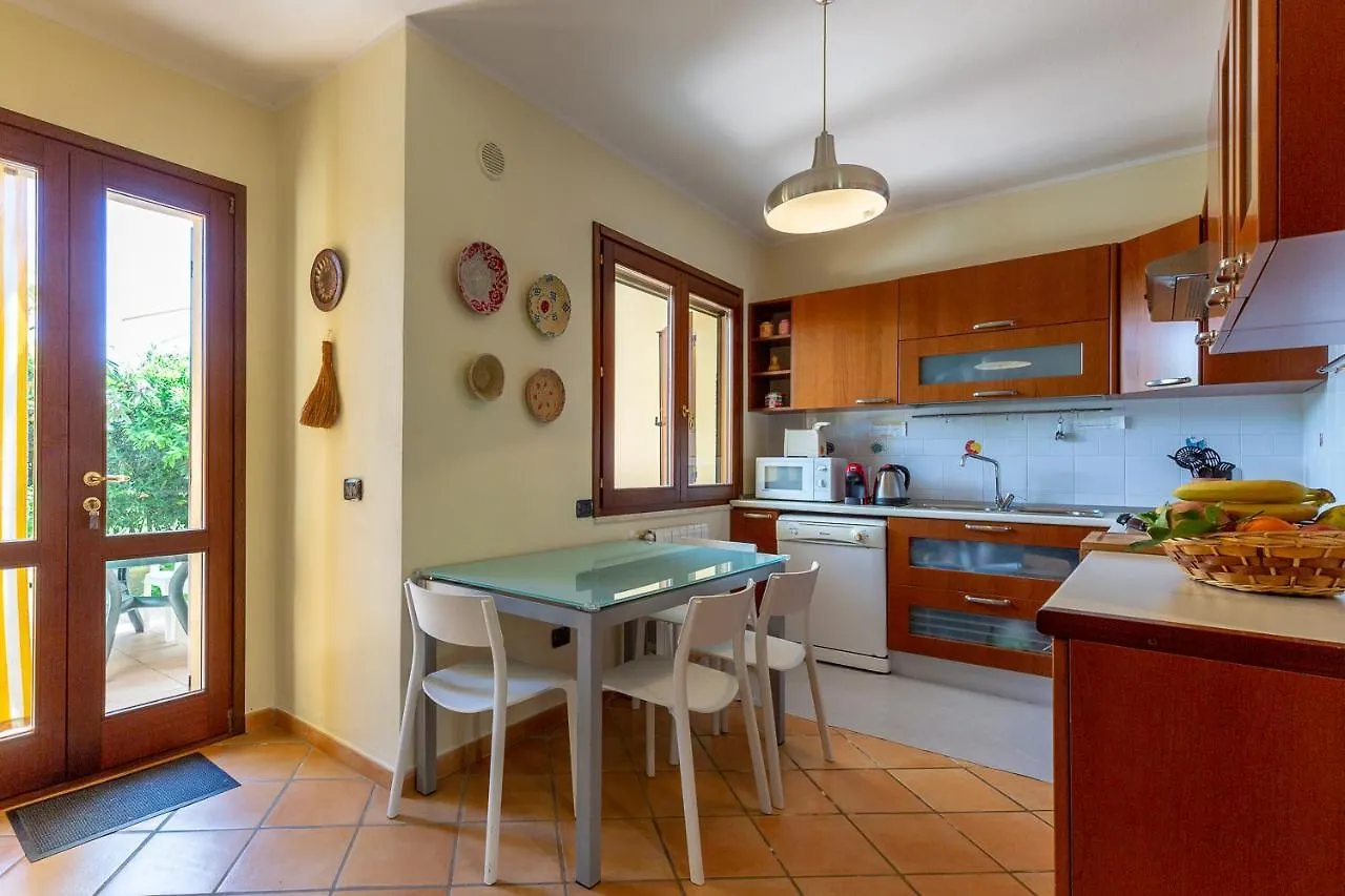 Bed & Breakfast Villa Marina Quartu SantʼElena 0*,  Olaszország